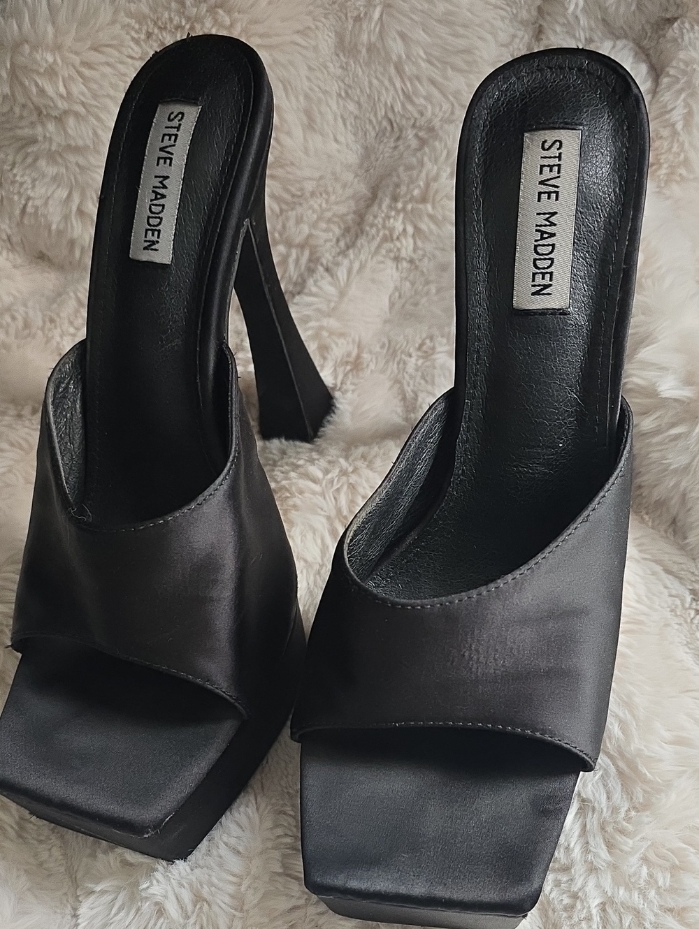 Steve Madden Black Satin - Vineyard